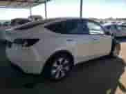 2022 Tesla Model Y Long Range z VIN 7SAYGDEEXNF355456, wystawiony jako Copart lot #85502145 z przebiegiem 62 023 mil mil oraz Szkoda całkowita • Salvage title. Historia ofert i sprzedaży dostępna na DreamBid. Obrazek 3.