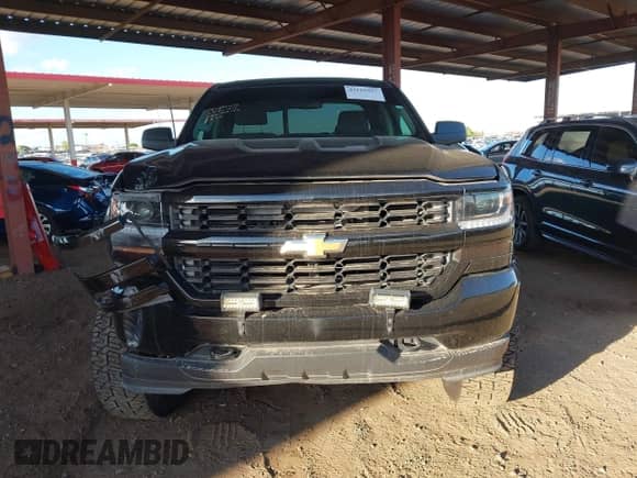 2017 Chevrolet Silverado 1500 Custom с VIN 1GCRCPEH7HZ132377, выставлен на аукционе IAAI как лот 43165927 с пробегом 88 671 миль миль и . История ставок и продаж доступна на DreamBid. Изображение 12.