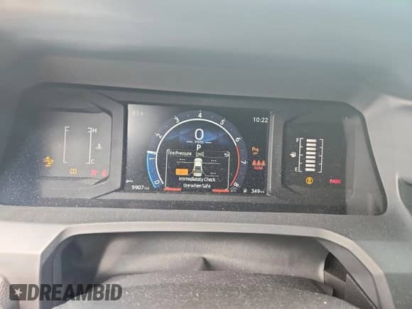 2024 Toyota Tacoma SR5 with VIN 3TYLB5JN2RT035281, listed as a Copart auction lot 69350095 with 9,907 mi miles and Salvage title. Bid and sale history available at DreamBid. Image 9.