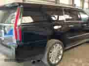 2016 Cadillac Escalade ESV Platinum z VIN 1GYS4KKJ5GR453707, wystawiony jako Copart lot #61802745 z przebiegiem 175 852 mil mil oraz Szkoda całkowita • Salvage title. Historia ofert i sprzedaży dostępna na DreamBid. Obrazek 4.