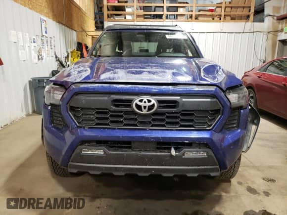2024 Toyota Tacoma SR5 with VIN 3TMLB5JN1RM002946, listed as a Copart auction lot 68039525 with 21,113 mi miles and Salvage title. Bid and sale history available at DreamBid. Image 5.