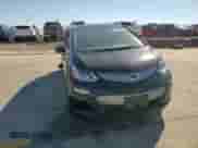 2019 Chevrolet Bolt EV Premier z VIN 1G1FZ6S04K4136393, wystawiony jako Copart lot #70840933 z przebiegiem 62 106 mil mil oraz . Historia ofert i sprzedaży dostępna na DreamBid. Obrazek 11.