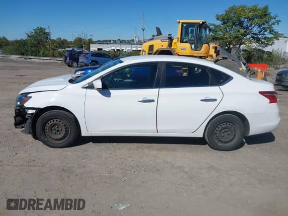 2017 Nissan Sentra SV z VIN 3N1AB7AP7HY221330, wystawiony jako IAAI lot #43387773 z przebiegiem 72 760 mil mil oraz . Historia ofert i sprzedaży dostępna na DreamBid. Obrazek 15.