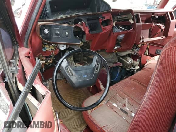 1989 Ford F-150 z VIN 1FTEF14N3KPA71820, wystawiony jako Copart lot #67850425 z przebiegiem Nie podano mil oraz Szkoda całkowita • Salvage title. Historia ofert i sprzedaży dostępna na DreamBid. Obrazek 8.