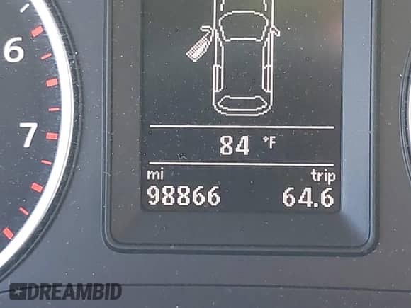 2016 Volkswagen Tiguan S z VIN WVGAV7AX7GW014264, wystawiony jako IAAI lot #43094564 z przebiegiem 98 866 mil mil oraz . Historia ofert i sprzedaży dostępna na DreamBid. Obrazek 16.