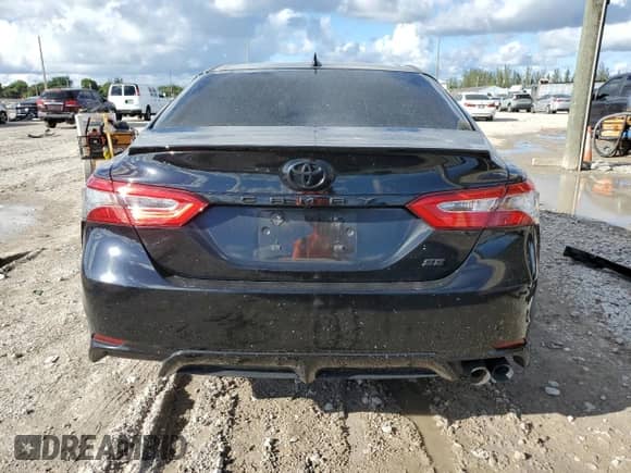 2019 Toyota Camry SE z VIN 4T1B11HK5KU819949, wystawiony jako Copart lot #81632135 z przebiegiem 67 809 mil mil oraz Szkoda całkowita • Salvage title. Historia ofert i sprzedaży dostępna na DreamBid. Obrazek 6.