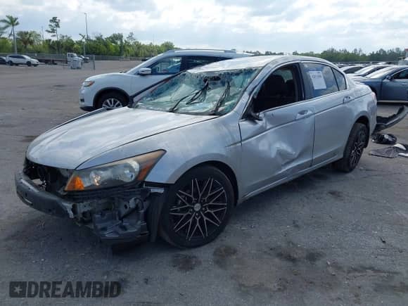 2012 Honda Accord LX Premium с VIN 1HGCP2F48CA027252, выставлен на аукционе IAAI как лот 42011848 с пробегом 88 443 миль миль и . История ставок и продаж доступна на DreamBid. Изображение 18.