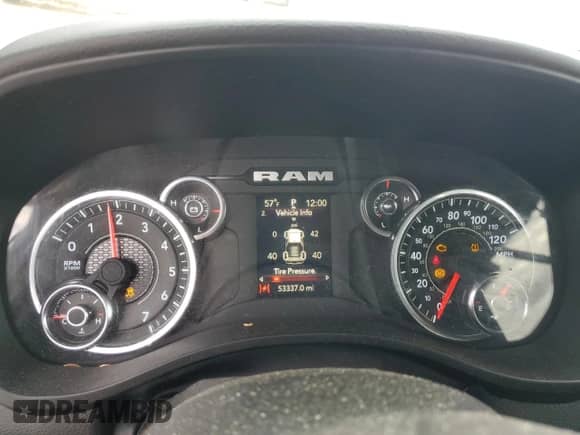 2023 Ram 1500 Big Horn z VIN 1C6RREBG1PN693654, wystawiony jako Copart lot #47436305 z przebiegiem 53 337 mil mil oraz Szkoda całkowita • Salvage title. Historia ofert i sprzedaży dostępna na DreamBid. Obrazek 9.