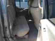 2008 Nissan Frontier SE z VIN 1N6AD07U18C448806, wystawiony jako IAAI lot #42556866 z przebiegiem 288 082 mil mil oraz . Historia ofert i sprzedaży dostępna na DreamBid. Obrazek 8.
