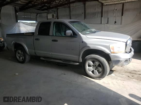 2006 Dodge 1500 SLT with VIN 1D7HU18N76S554359, listed as a Copart auction lot 68918175 with 146,886 mi miles and Salvage title. Bid and sale history available at DreamBid. Image 4.