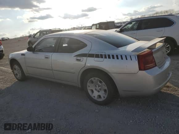 2007 Dodge Charger с VIN 2B3KA43G07H837277, выставлен на аукционе Copart как лот 75477743 с пробегом 248 624 миль миль и Списание • Salvage title. История ставок и продаж доступна на DreamBid. Изображение 2.
