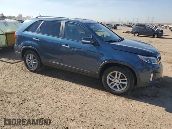 2014 Kia Sorento LX with VIN 5XYKT4A66EG522126, listed as a Copart auction lot 80641235 with 129,304 mi miles and Salvage title. Bid and sale history available at DreamBid. Image 4.