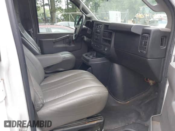 2016 Chevrolet Express Cargo с VIN 1GCWGAFF9G1170238, выставлен на аукционе IAAI как лот 42940826 с пробегом 143 174 миль миль и . История ставок и продаж доступна на DreamBid. Изображение 5.