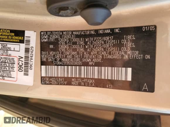 2005 Toyota Sienna XLE z VIN 5TDBA22C95S038095, wystawiony jako Copart lot #84427715 z przebiegiem 201 341 mil mil oraz Czysty tytuł • Clean title. Historia ofert i sprzedaży dostępna na DreamBid. Obrazek 13.