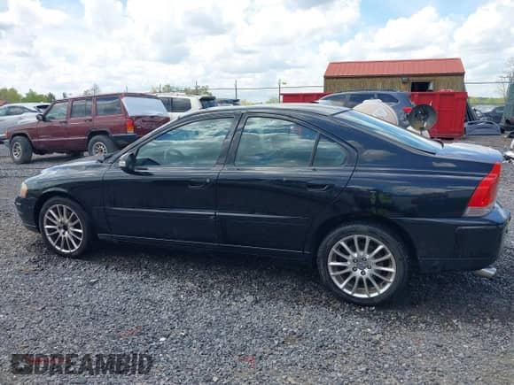 2008 Volvo S60 2.5T с VIN YV1RH592382686756, выставлен на аукционе IAAI как лот 42129235 с пробегом 165 704 миль миль и . История ставок и продаж доступна на DreamBid. Изображение 14.