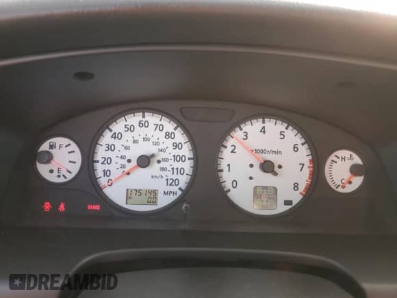 2001 Nissan Pathfinder SE with VIN JN8DR09Y31W575745, listed as a Copart auction lot 52573725 with 175,145 mi miles and Salvage title. Bid and sale history available at DreamBid. Image 9.