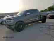 2020 Ram 1500 Limited с VIN 1C6RREHT5LN246128, выставлен на аукционе Copart как лот 56761285 с пробегом 84 385 миль миль и Списание • Salvage title. История ставок и продаж доступна на DreamBid. Изображение 1.