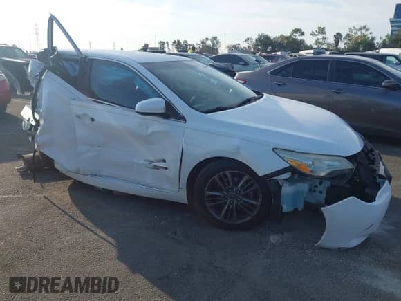 2016 Toyota Camry XLE with VIN 4T1BF1FK5GU136919, listed as a IAAI auction lot 43248056 with 97,053 mi miles and . Bid and sale history available at DreamBid. Image 1.