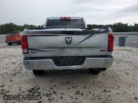 2016 Ram 1500 SLT z VIN 1C6RR6GG8GS256914, wystawiony jako Copart lot #70675065 z przebiegiem 136 737 mil mil oraz Szkoda całkowita • Salvage title. Historia ofert i sprzedaży dostępna na DreamBid. Obrazek 6.