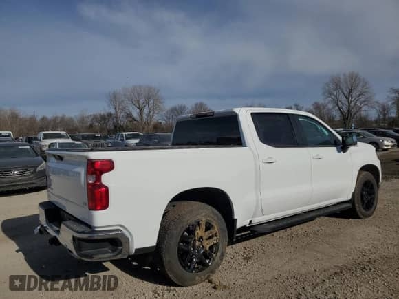 2022 Chevrolet Silverado 1500 LT z VIN 3GCUYDET5NG217129, wystawiony jako Copart lot #48421395 z przebiegiem 28 043 mil mil oraz Szkoda całkowita • Salvage title. Historia ofert i sprzedaży dostępna na DreamBid. Obrazek 3.