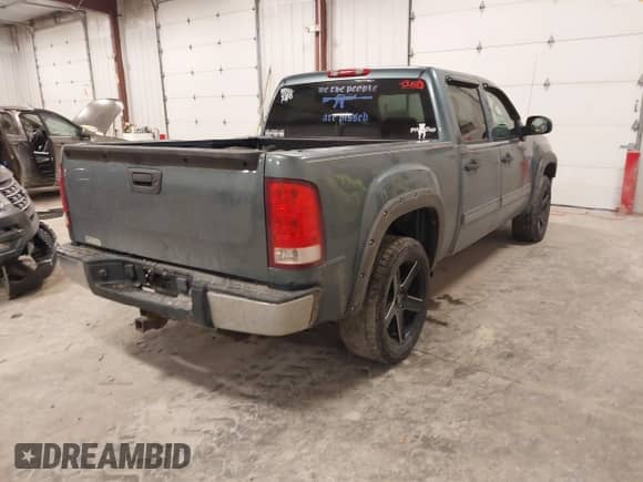 2008 GMC Sierra 1500 SLE1 with VIN 3GTEK13378G240326, listed as a IAAI auction lot 41457315 with 193,637 mi miles and . Bid and sale history available at DreamBid. Image 4.