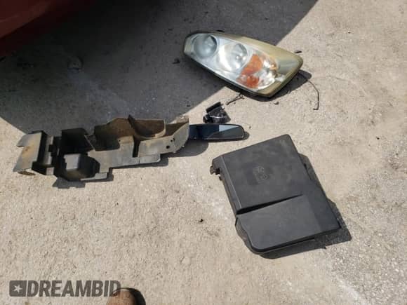 2004 Chevrolet Malibu LS z VIN 1G1ZT54894F100315, wystawiony jako Copart lot #62505214 z przebiegiem 240 884 mil mil oraz Nie do naprawy • Non repairable. Historia ofert i sprzedaży dostępna na DreamBid. Obrazek 12.