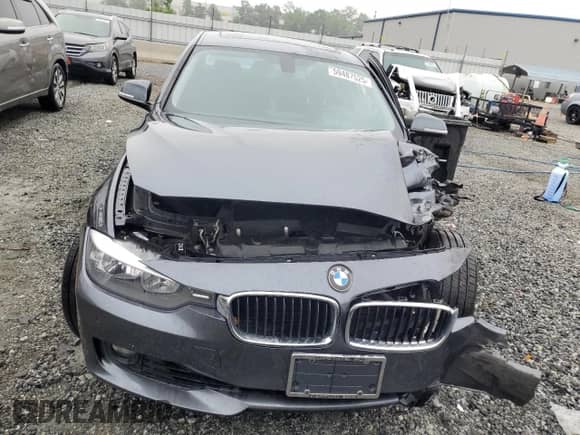 2015 BMW 3 Series 328i xDrive с VIN WBA3B5G5XFNS13231, выставлен на аукционе Copart как лот 59487525 с пробегом 171 841 миль миль и Списание • Salvage title. История ставок и продаж доступна на DreamBid. Изображение 5.