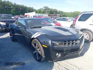 2012 Chevrolet Camaro 1LS z VIN 2G1FE1E39C9103313, wystawiony jako IAAI lot #42214097 z przebiegiem 151 953 mil mil oraz . Historia ofert i sprzedaży dostępna na DreamBid. Obrazek 1.