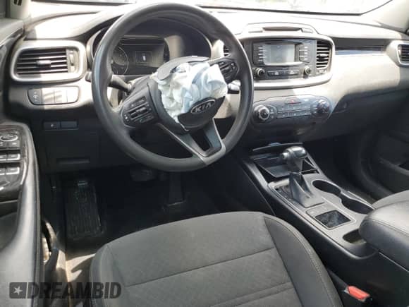 2017 Kia Sorento LX with VIN 5XYPG4A36HG235745, listed as a Copart auction lot 59750505 with Not provided miles and Salvage title. Bid and sale history available at DreamBid. Image 8.