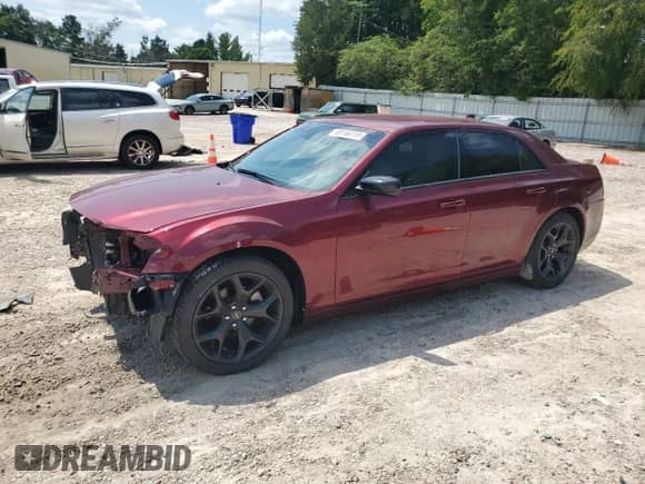 2021 Chrysler 300 Touring с VIN 2C3CCAAG2MH598975, выставлен на аукционе Copart как лот 68146115 с пробегом 46 675 миль миль и Списание • Salvage title. История ставок и продаж доступна на DreamBid. Изображение 1.
