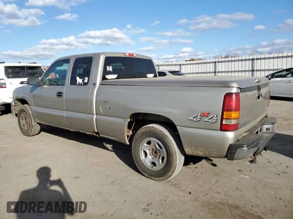 2003 GMC Sierra 1500 SLE with VIN 2GTEK19V831265505, listed as a Copart auction lot 79110744 with 251,425 mi miles and Clean title. Bid and sale history available at DreamBid. Image 2.
