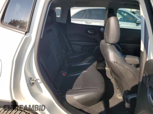 2019 Jeep Compass Limited z VIN 3C4NJCCB4KT782519, wystawiony jako Copart lot #81130945 z przebiegiem 59 951 mil mil oraz Szkoda całkowita • Salvage title. Historia ofert i sprzedaży dostępna na DreamBid. Obrazek 11.