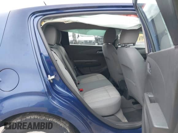 2013 Chevrolet Sonic LT с VIN 1G1JC6SBXD4191852, выставлен на аукционе IAAI как лот 43446580 с пробегом 22 855 миль миль и . История ставок и продаж доступна на DreamBid. Изображение 8.