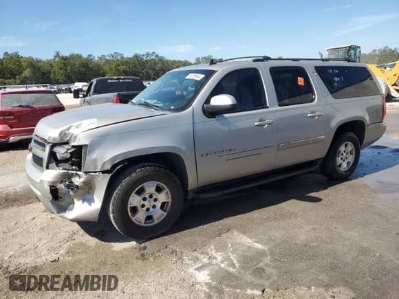 2009 Chevrolet Suburban 1LT z VIN 1GNFC26029R211530, wystawiony jako Copart lot #75316844 z przebiegiem Nie podano mil oraz Szkoda całkowita • Salvage title. Historia ofert i sprzedaży dostępna na DreamBid. Obrazek 1.