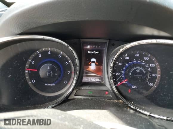 2013 Hyundai Santa Fe Sport with VIN 5XYZWDLAXDG046727, listed as a Copart auction lot 82369595 with 178,080 mi miles and Clean title. Bid and sale history available at DreamBid. Image 9.