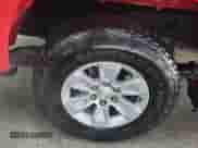 2024 Chevrolet Silverado 1500 LT z VIN 1GCRDDEK1RZ155405, wystawiony jako IAAI lot #43540237 z przebiegiem 50 431 mil mil oraz . Historia ofert i sprzedaży dostępna na DreamBid. Obrazek 19.