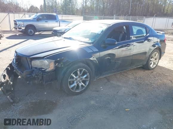 2012 Dodge Avenger R/T z VIN 1C3CDZBG4CN222133, wystawiony jako IAAI lot #41395700 z przebiegiem 161 495 mil mil oraz . Historia ofert i sprzedaży dostępna na DreamBid. Obrazek 2.
