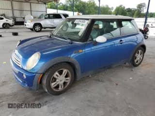 2006 MINI Hardtop with VIN WMWRC33566TK15264, listed as a Copart auction lot 61354305 with 170,832 mi miles and Non repairable. Bid and sale history available at DreamBid. Image 1.