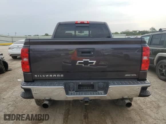 2015 Chevrolet Silverado 1500 LTZ z VIN 3GCUKSEJ3FG441103, wystawiony jako Copart lot #71676785 z przebiegiem 191 879 mil mil oraz Szkoda całkowita • Salvage title. Historia ofert i sprzedaży dostępna na DreamBid. Obrazek 6.