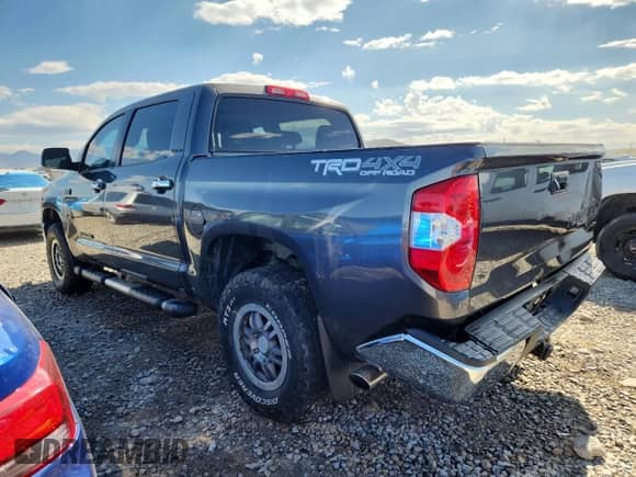 2014 Toyota Tundra Limited z VIN 5TFHY5F11EX349725, wystawiony jako Copart lot #85866175 z przebiegiem 77 583 mil mil oraz Szkoda całkowita • Salvage title. Historia ofert i sprzedaży dostępna na DreamBid. Obrazek 2.