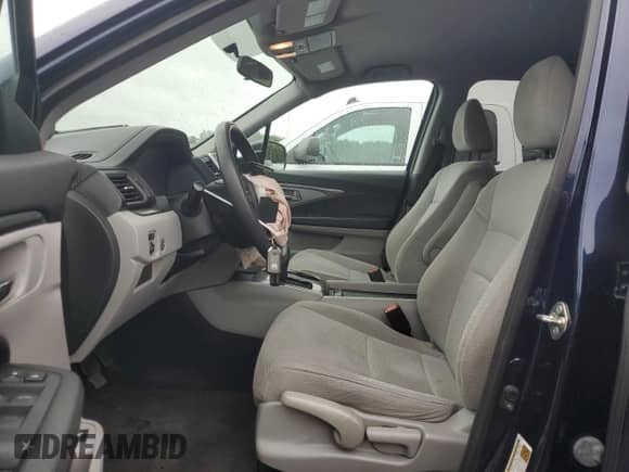 2016 Honda Pilot LX z VIN 5FNYF6H11GB090465, wystawiony jako Copart lot #83833105 z przebiegiem 98 929 mil mil oraz Szkoda całkowita • Salvage title. Historia ofert i sprzedaży dostępna na DreamBid. Obrazek 7.