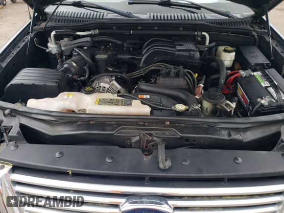 2008 Ford Explorer XLT с VIN 1FMEU73E08UB10668, выставлен на аукционе Copart как лот 68538465 с пробегом 98 452 миль миль и Чистый • Clean title. История ставок и продаж доступна на DreamBid. Изображение 12.