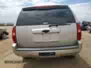 2009 Chevrolet Tahoe Commercial z VIN 1GNFK130X9R234619, wystawiony jako Copart lot #65874775 z przebiegiem 118 241 mil mil oraz Czysty tytuł • Clean title. Historia ofert i sprzedaży dostępna na DreamBid. Obrazek 6.