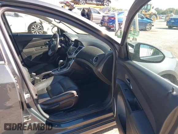 2013 Chevrolet Cruze LTZ с VIN 1G1PG5SB1D7185543, выставлен на аукционе IAAI как лот 43095993 с пробегом 129 275 миль миль и . История ставок и продаж доступна на DreamBid. Изображение 5.