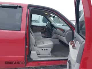 2007 Chevrolet Silverado 1500 1LT with VIN 1GCEK19J87Z553745, listed as a IAAI auction lot 43364209 with 115,664 mi miles and . Bid and sale history available at DreamBid. Image 5.