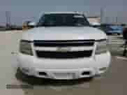 2009 Chevrolet Suburban 1LT z VIN 1GNFC26089J111267, wystawiony jako Copart lot #48253525 z przebiegiem 246 684 mil mil oraz Szkoda całkowita • Salvage title. Historia ofert i sprzedaży dostępna na DreamBid. Obrazek 5.