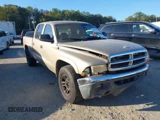 2004 Dodge Dakota SLT with VIN 1D7HL48K84S538386, listed as a IAAI auction lot 43407250 with 274,350 mi miles and . Bid and sale history available at DreamBid. Image 1.