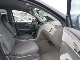 2011 Chevrolet Traverse LS z VIN 1GNKREED2BJ358695, wystawiony jako IAAI lot #43379678 z przebiegiem 155 867 mil mil oraz . Historia ofert i sprzedaży dostępna na DreamBid. Obrazek 5.