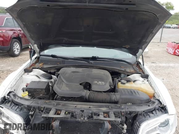 2016 Chrysler 300 C с VIN 2C3CCAEG5GH358107, выставлен на аукционе IAAI как лот 43021353 с пробегом 122 552 миль миль и . История ставок и продаж доступна на DreamBid. Изображение 10.