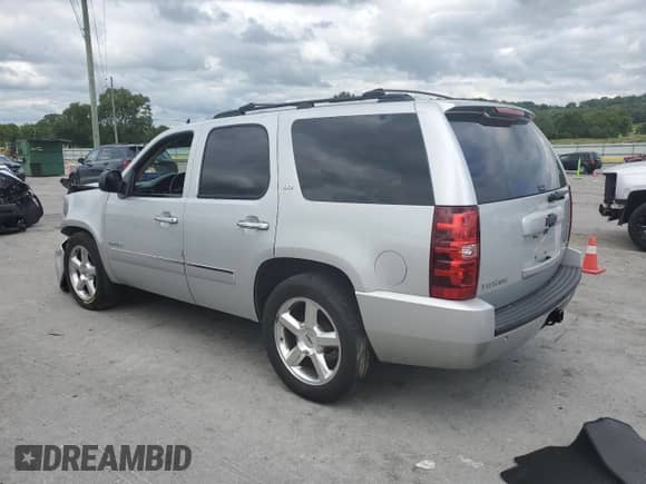 2010 Chevrolet Tahoe LTZ с VIN 1GNUKCE09AR193498, выставлен на аукционе Copart как лот 67434105 с пробегом 269 238 миль миль и Списание • Salvage title. История ставок и продаж доступна на DreamBid. Изображение 2.
